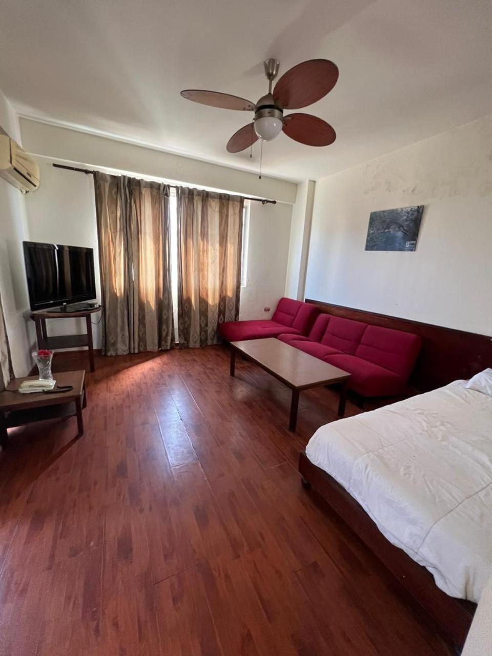 Single Room,1588086563:JPEG